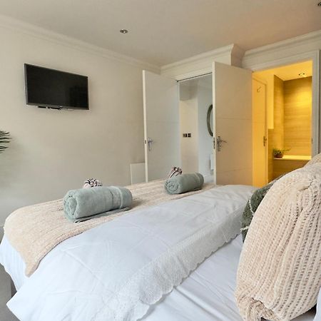 61 Cocoa Suite York Bagian luar foto