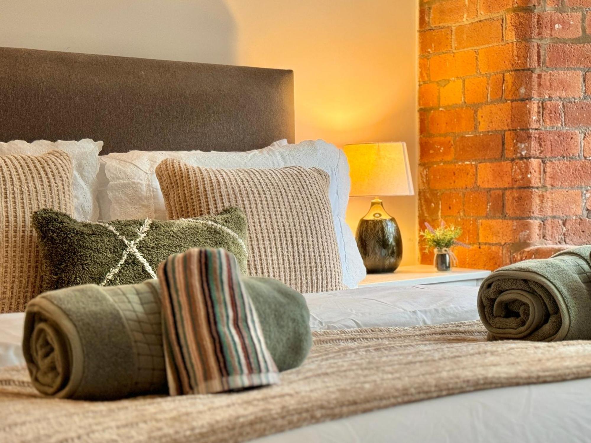 61 Cocoa Suite York Bagian luar foto